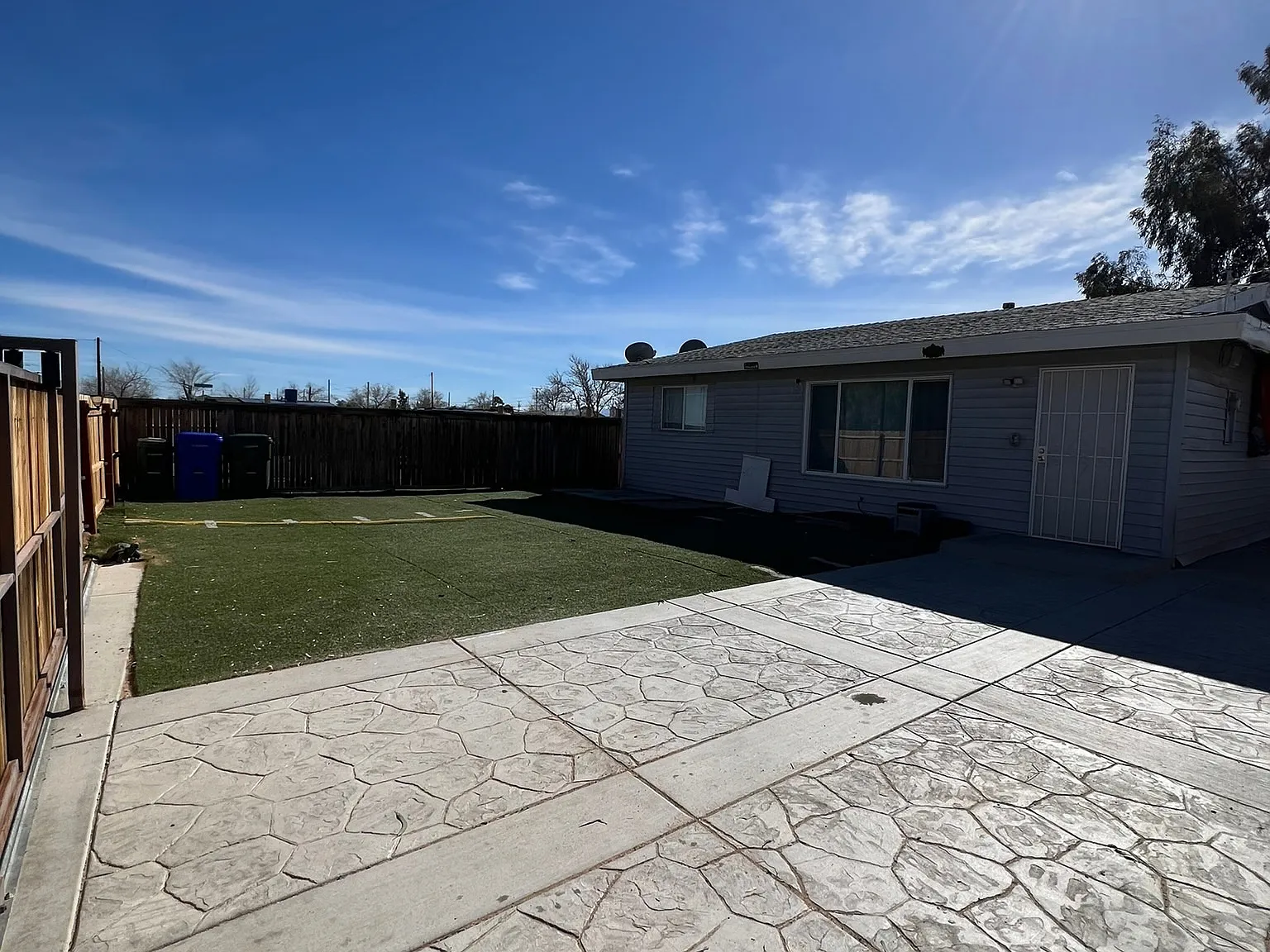 2 bed, 896 sqft, $1,500 — Photo 1