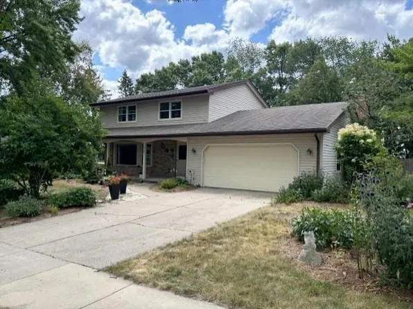 6909 Colony Dr, Madison, WI 53717