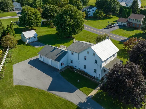 1260 Sheep Hill Rd, East Earl, PA 17519