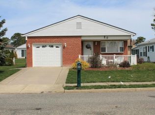 20 Lismore Dr, Toms River, NJ 08757