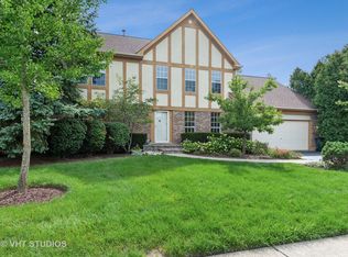 587 Farina Ct, Mundelein, IL 60060