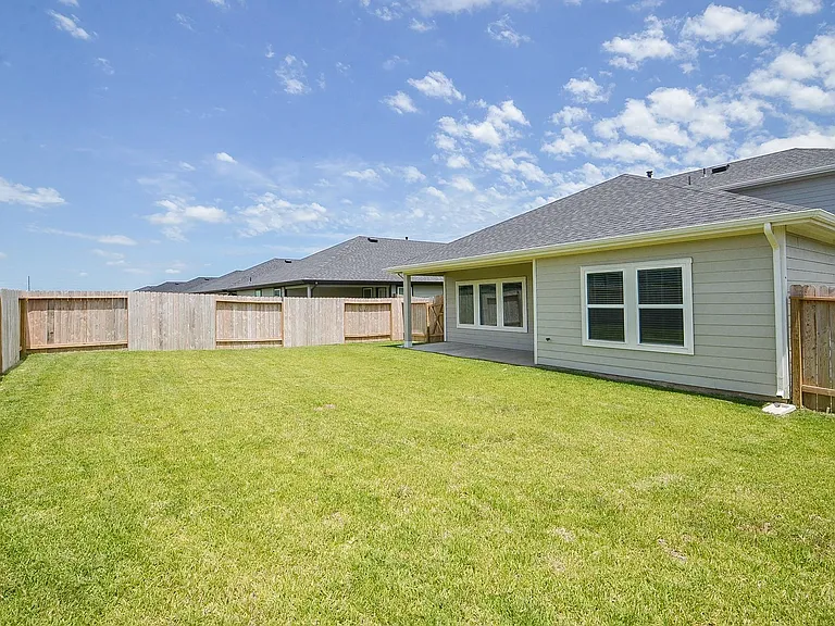 4218 Berwick Park Ln — Photo 32