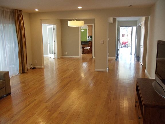 5th image of 862 Garland Dr