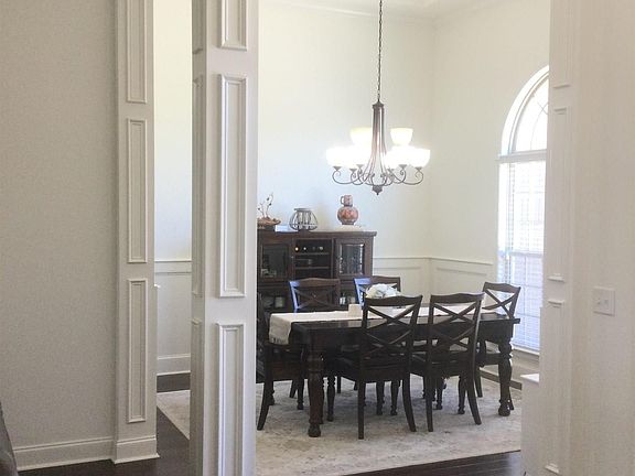 5th image of 105 Oxfordshire Ct