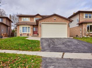 86 Robinson Cres, Whitby, ON L1N 6W5