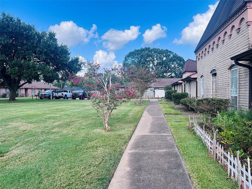 1st image of 7423 Cook Rd