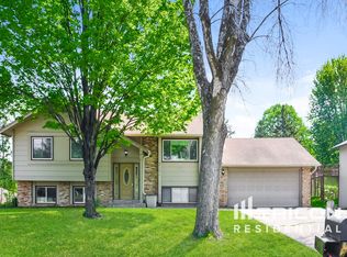 2004 E 123rd St, Burnsville, MN 55337