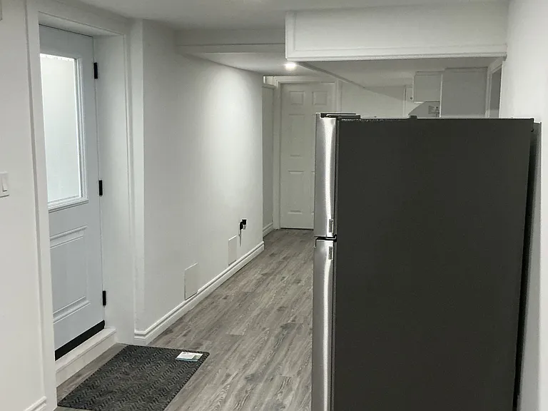 88 Casabel Dr #BASEMENT — Photo 4