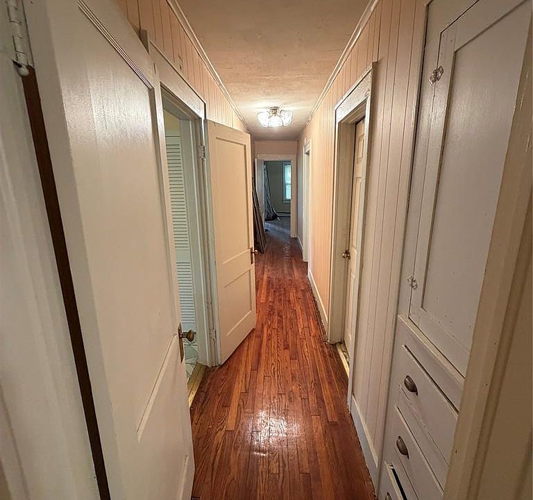 16th image of 501 E Seminole Ave
