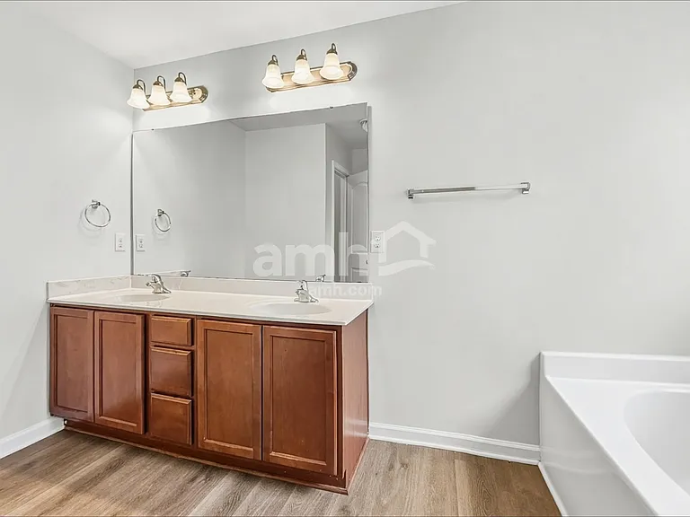 305 Switchback St — Photo 14