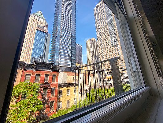 5th image of 306 W 47th St APT 5B