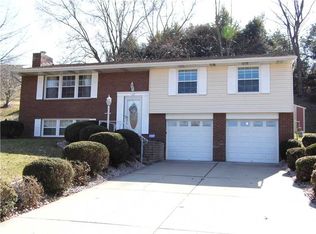 117 Glengarry Dr, Coraopolis, PA 15108