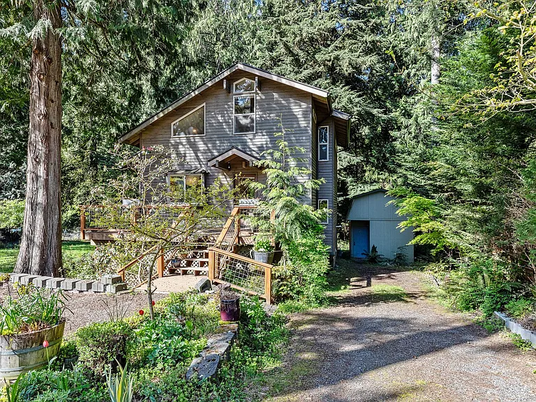 22030 E Lost Lake Rd — Photo 41