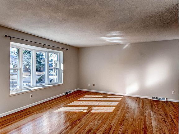 3rd image of 4639 El Camino Dr