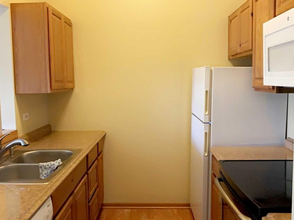 Kitchen area with balcony overlook.