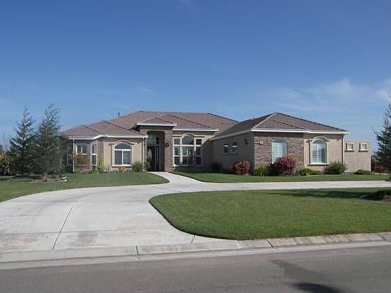 2nd image of 5596 Clear Creek Ct