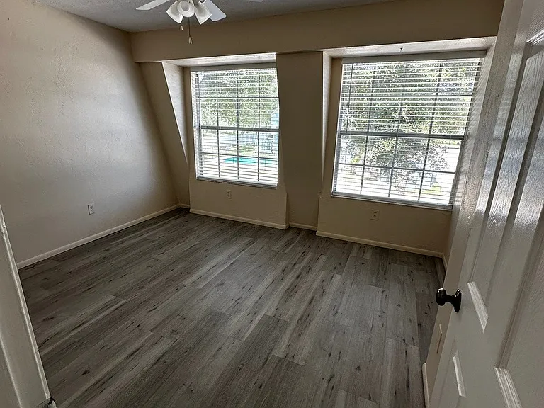 175 Yorktowne Dr #10 — Photo 13