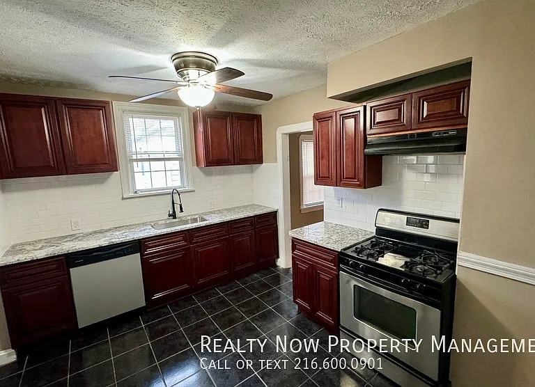 3671 Daleford Rd #3671-UP — Photo 17