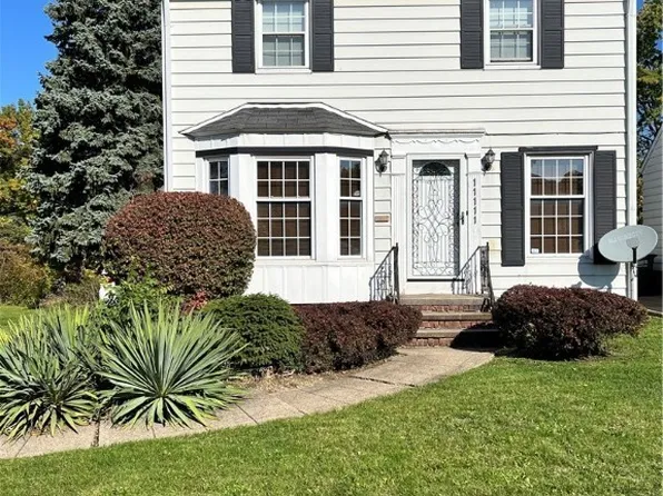 11111 Lincoln Ave, Garfield Heights, OH 44125