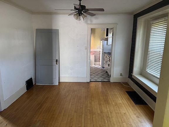 3rd image of 517 S Baird STREET