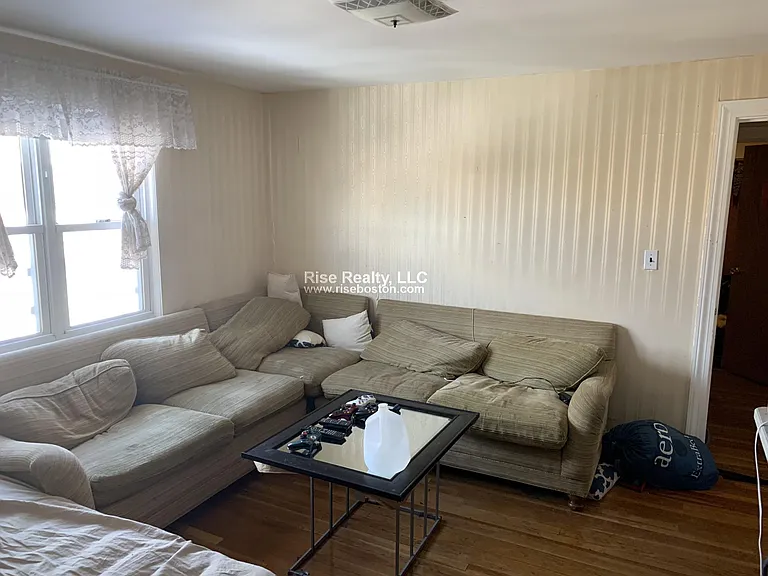 16 Caltha Rd #16 — Photo 3