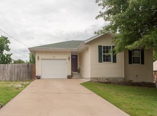 2703 N Howard Ave, Springfield, MO 65803