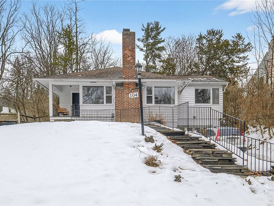 1st image of 104 Valley Rd