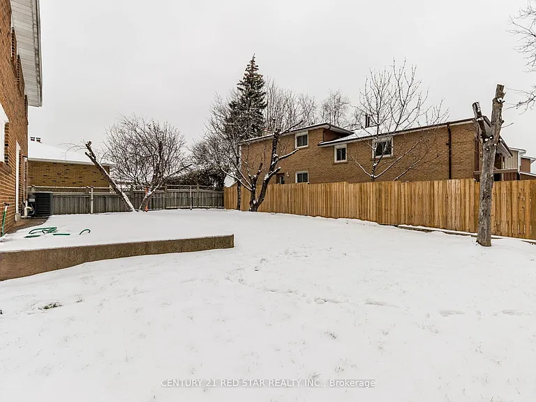 440 Rutherford Rd N — Photo 28