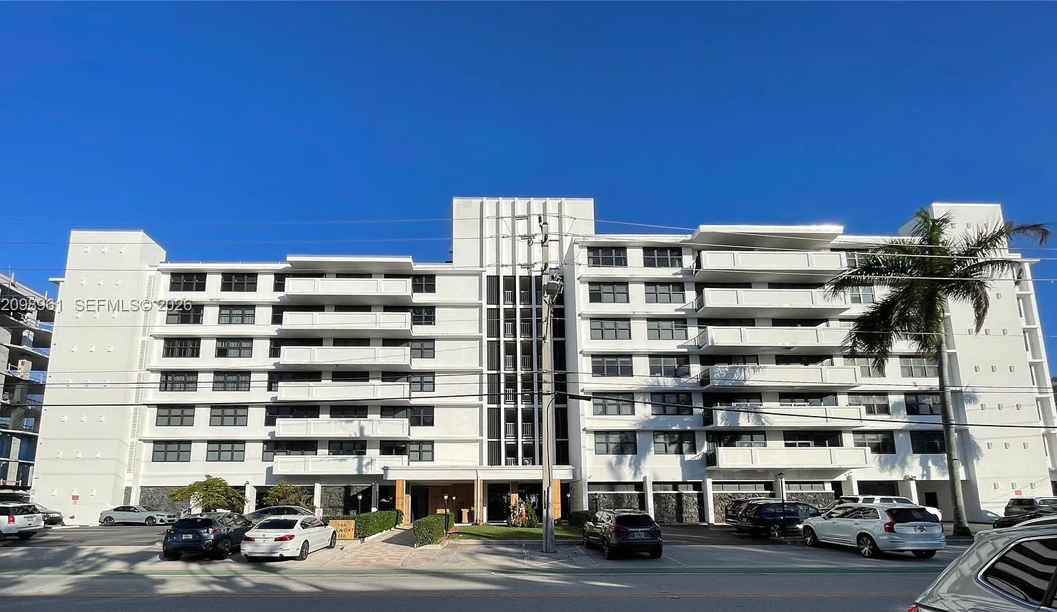 The Belmont Condo — Photo 1