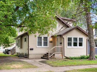 916 Almonte Ave #1, Grand Forks, ND 58201
