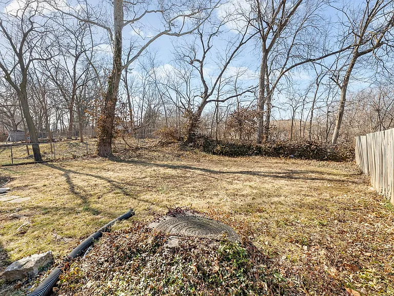 3906 Booth St — Photo 4