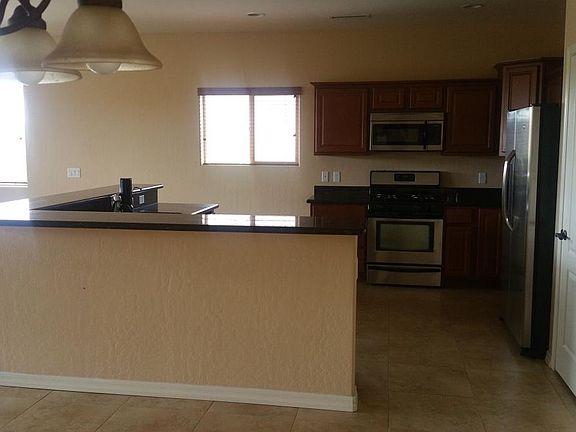 Kitchen with breakfast counter