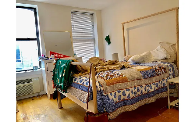 Rented by Douglas Elliman | media 13