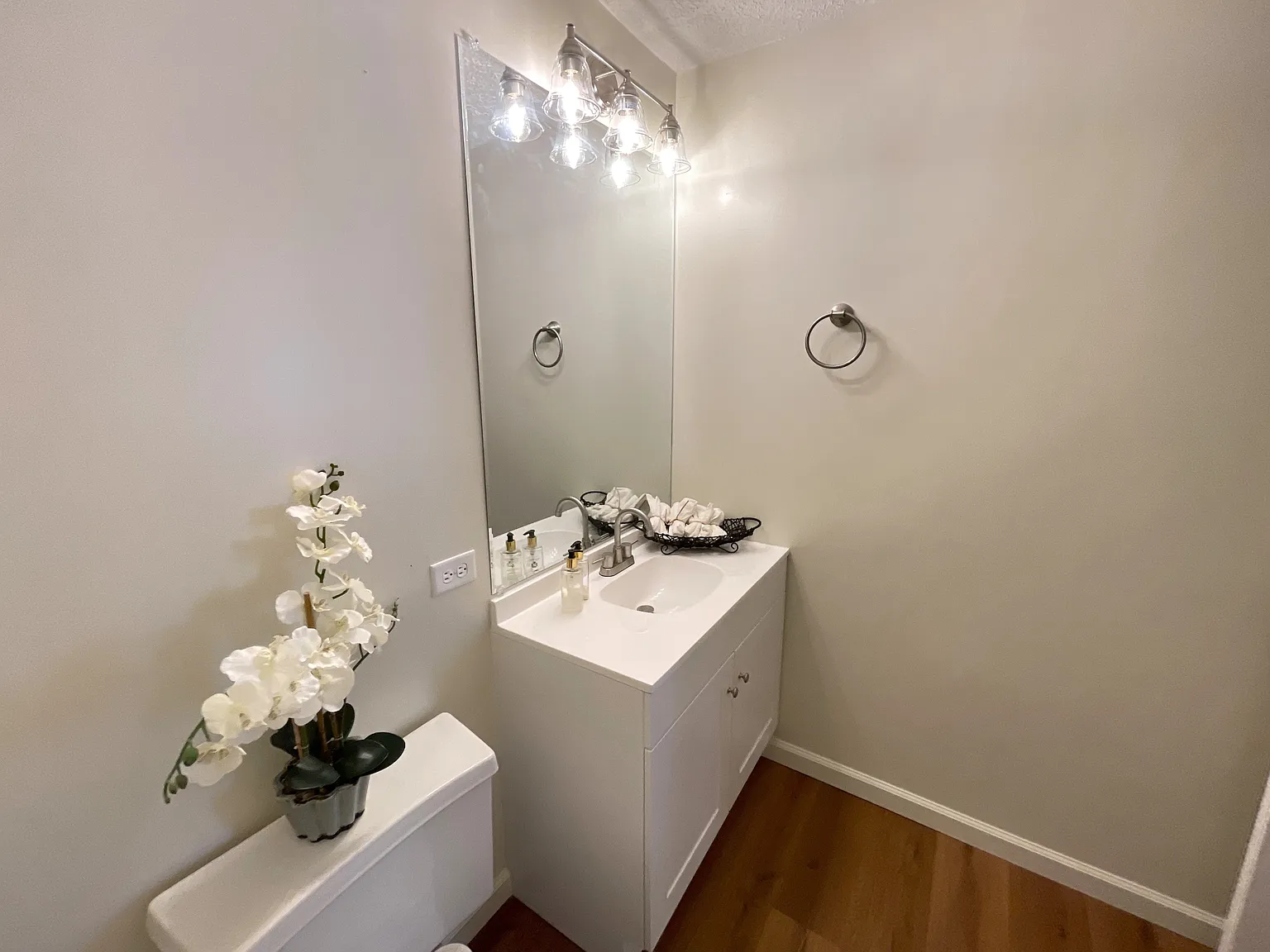 Waikiki Lanai 2452 Tusitala Street #703 - 1 — Photo 3