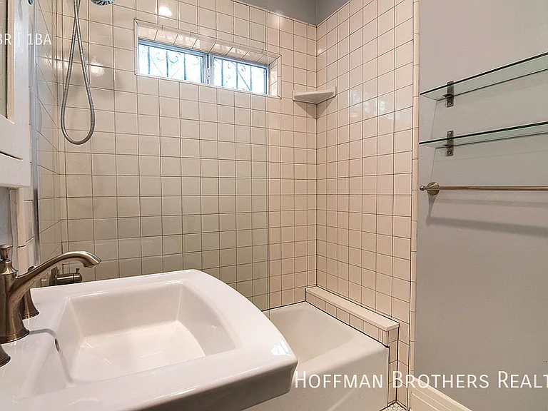 254 S Vendome St #6 — Photo 18