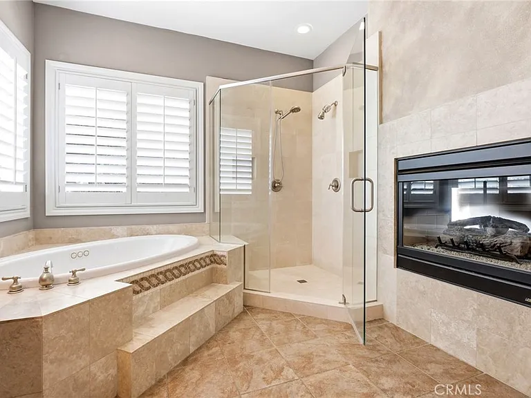 309 Whitcliff Ct — Photo 32