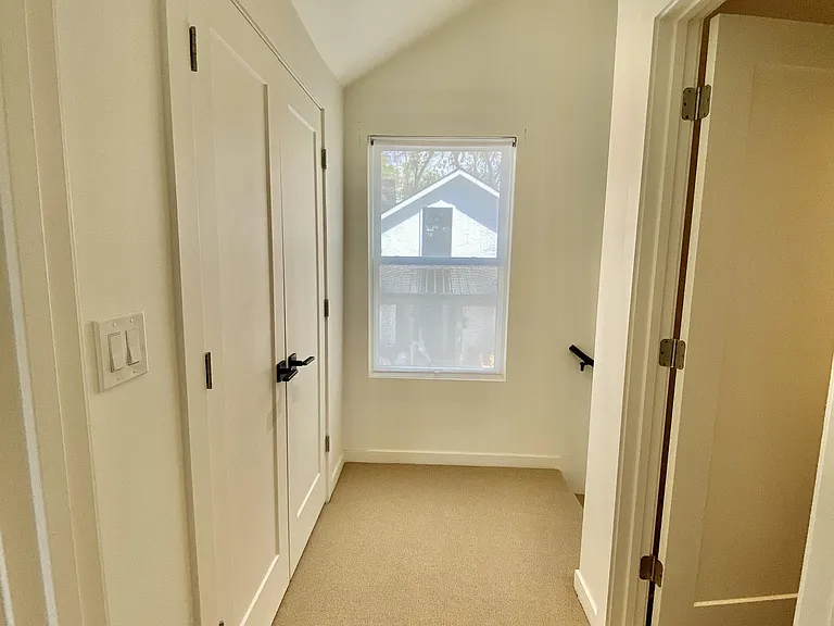 60 E 32nd St #1 — Photo 12