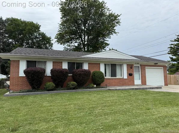 5142 Daval Dr, Swartz Creek, MI 48473