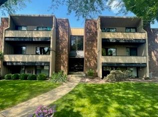 7007 N Terra Vista Dr, Peoria, IL 61614