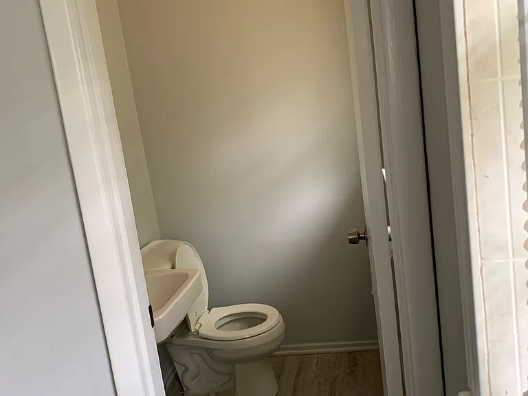 623 Virginia Ave — Photo 10