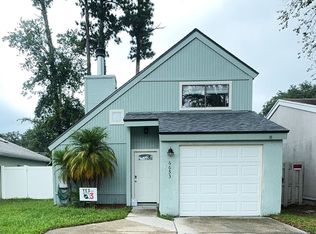6653 Periwinkle Dr, Jacksonville, FL 32244