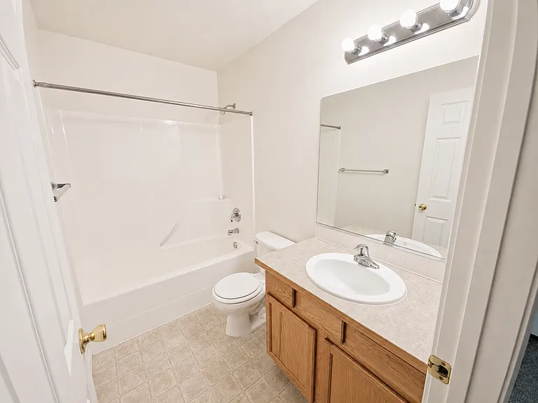 3219 N Thicket Ln — Photo 9