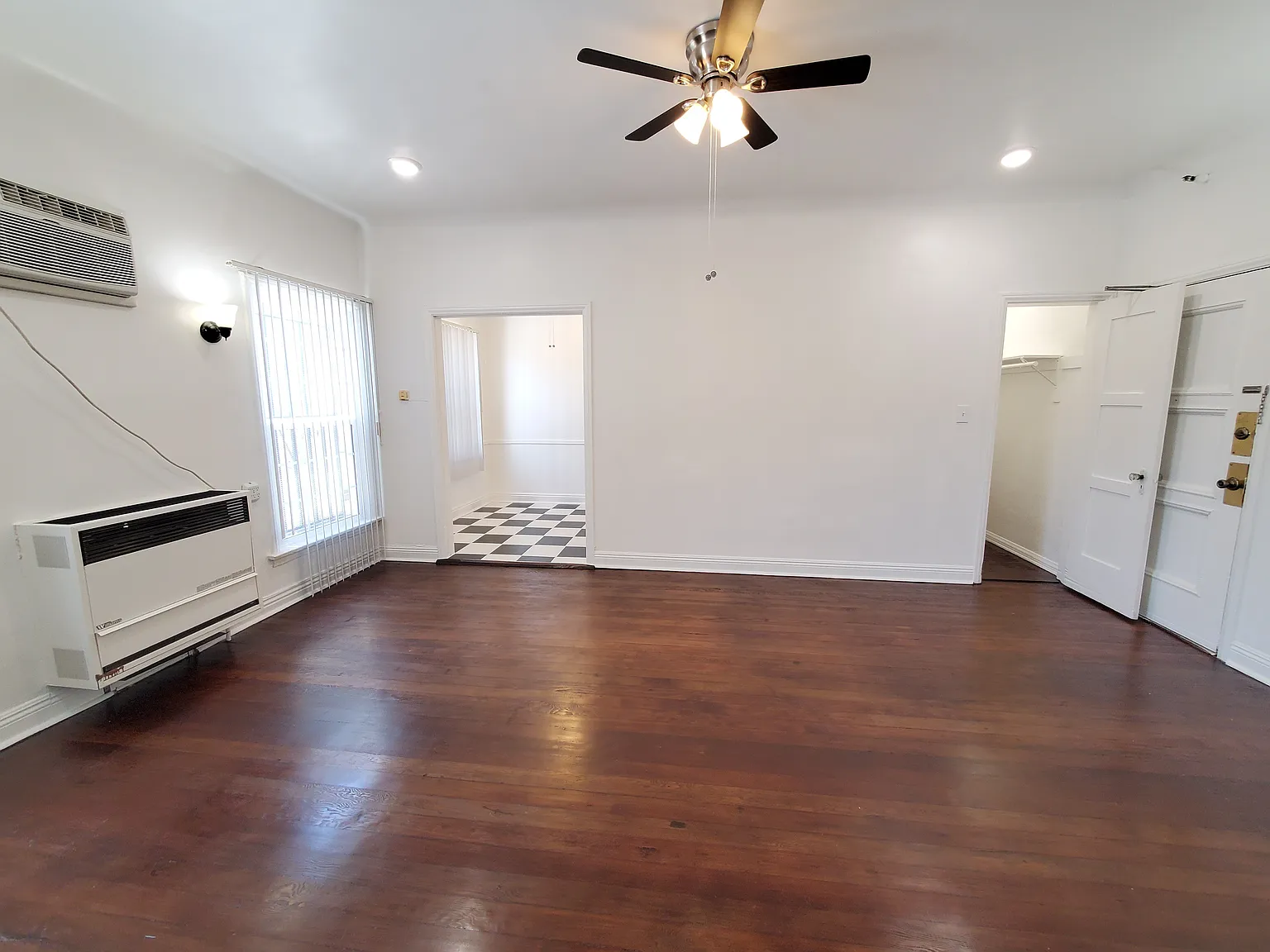 Studio, 470 sqft, $1,700 — Photo 3