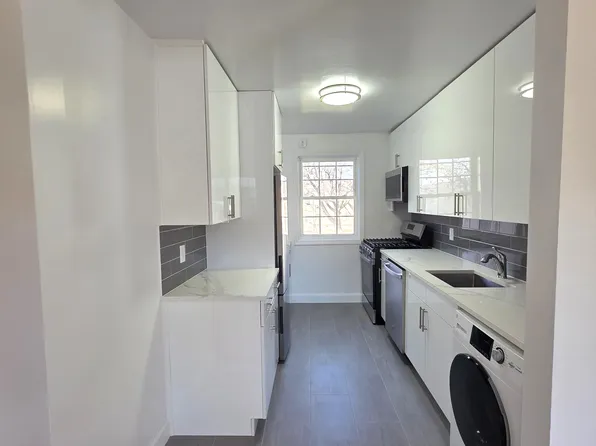 223-17 59th Avenue image 4 of 22