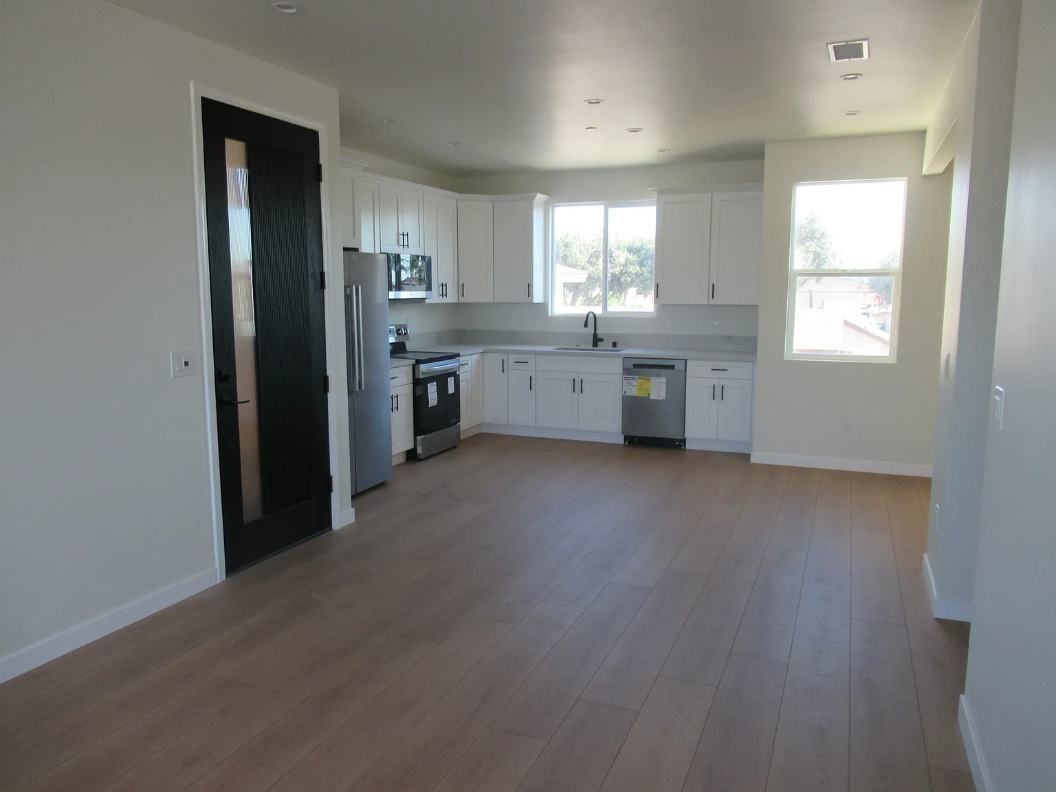 9622 Belmont St — Photo 4