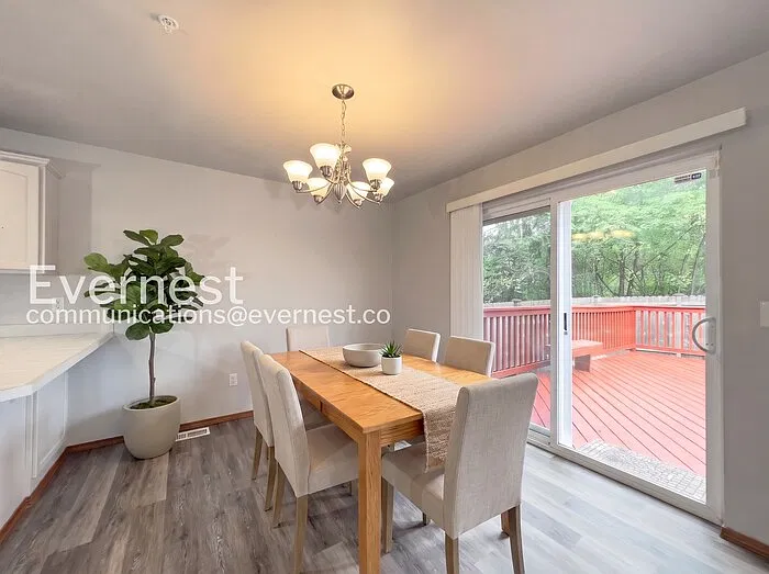 3 bed, 2.5 bath, 1543 sqft, $2,950 — Photo 3