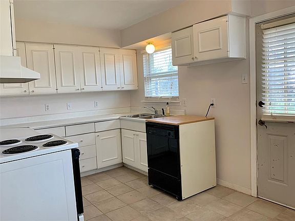 4th image of 1214 Arrowhead Dr