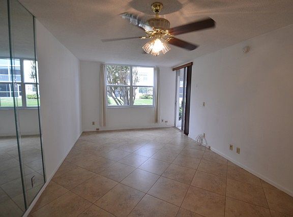4th image of 2008 S Federal Hwy APT C105