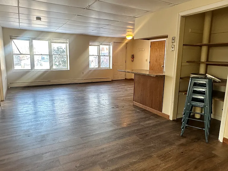 324 Main St #14 — Photo 9