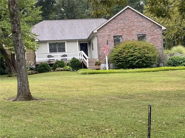 114 SE 215th Rd, Warrensburg, MO 64093